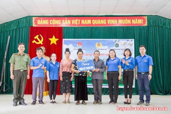 Huyện đoàn Thuận Châu tổ chức chiến dịch Hành quân Xanh năm 2019 tại đoàn xã Thôm Mòn